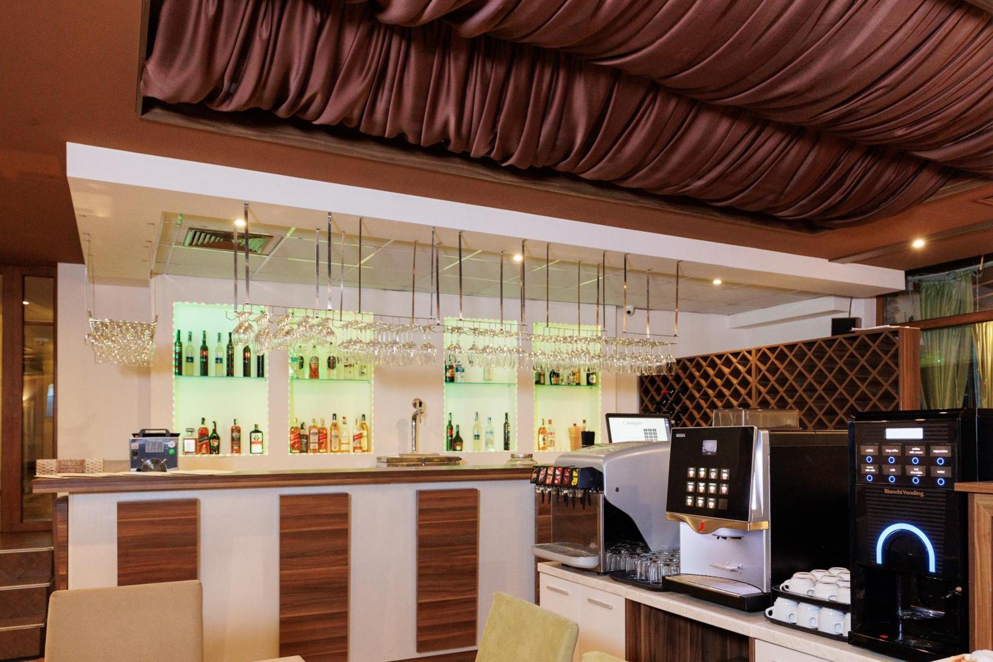 Green Wood Hotel & Spa Банско Экстерьер фото